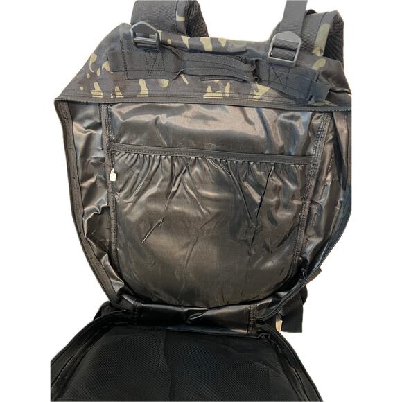 Generic Dark Green Camo Tactical Backpack - Picture 5 of 5